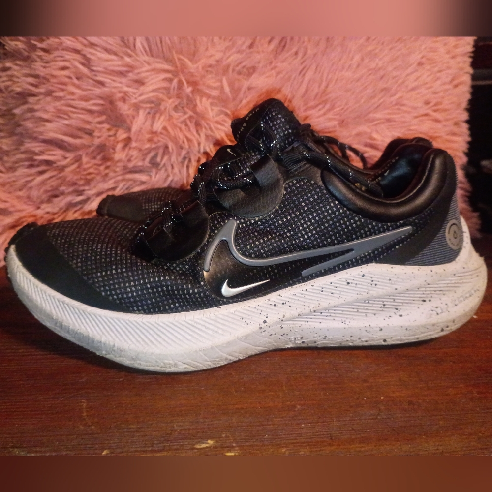 Nike Air Zoom Pegasus Trail 3 Shield - All-Weather Performance Sz 7 Mens